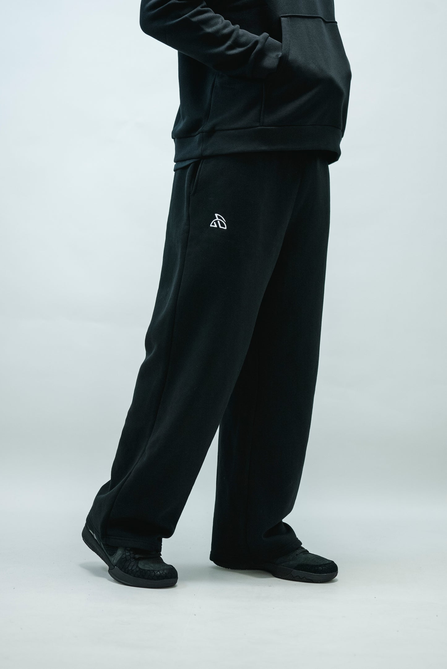 JOGGING NOIR - DAILY OVERSIZE